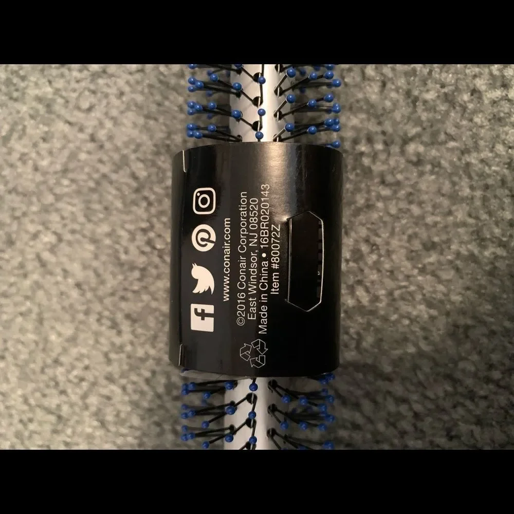 NWT con air round hair brush. Blue and black